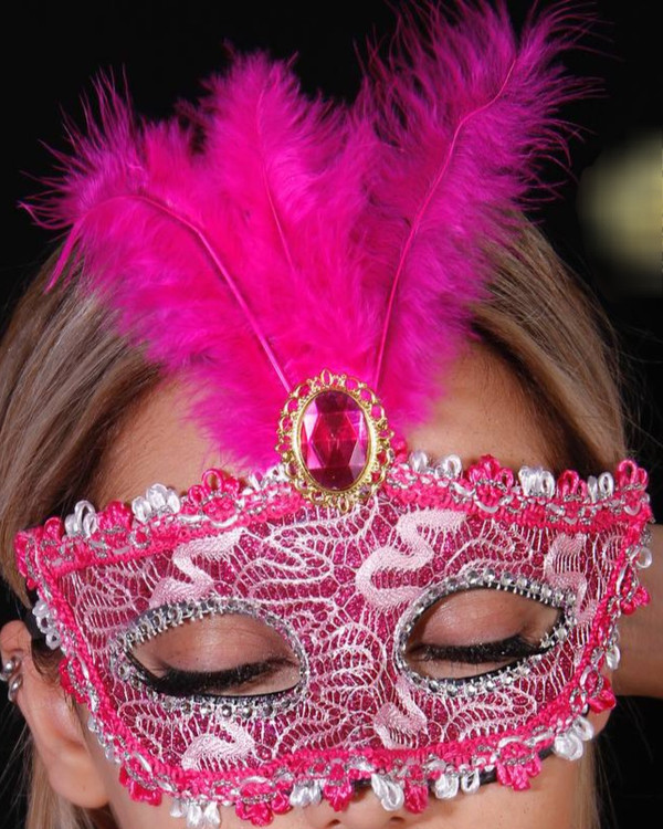 نقاب بالماسکه