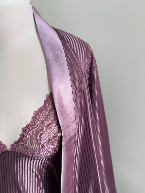 ست لباس خواب و روبدوشامبر زنانه