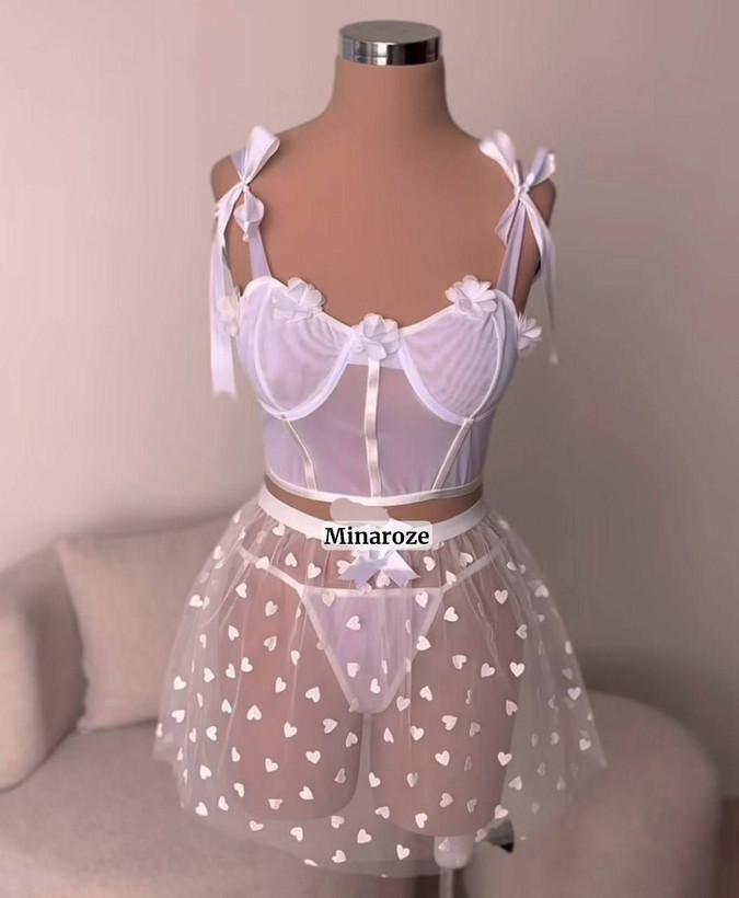 ست لباس زیر فانتزی زنانه