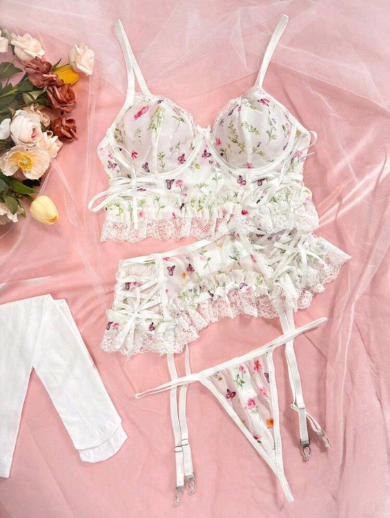 ست لباس زیر فانتزی زنانه