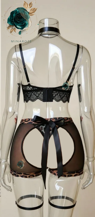 ست لباس زیر فانتزی زنانه