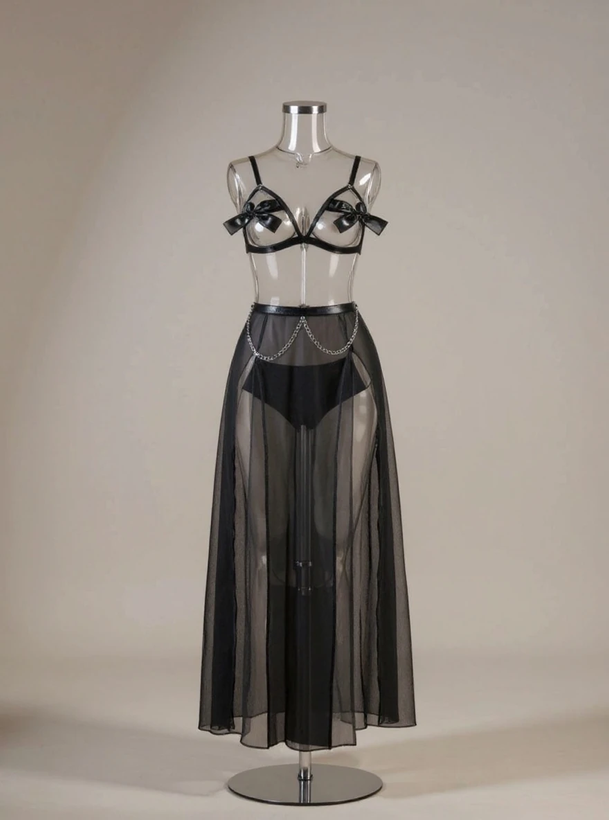 ست سوتین سینه باز و دامن ماکس