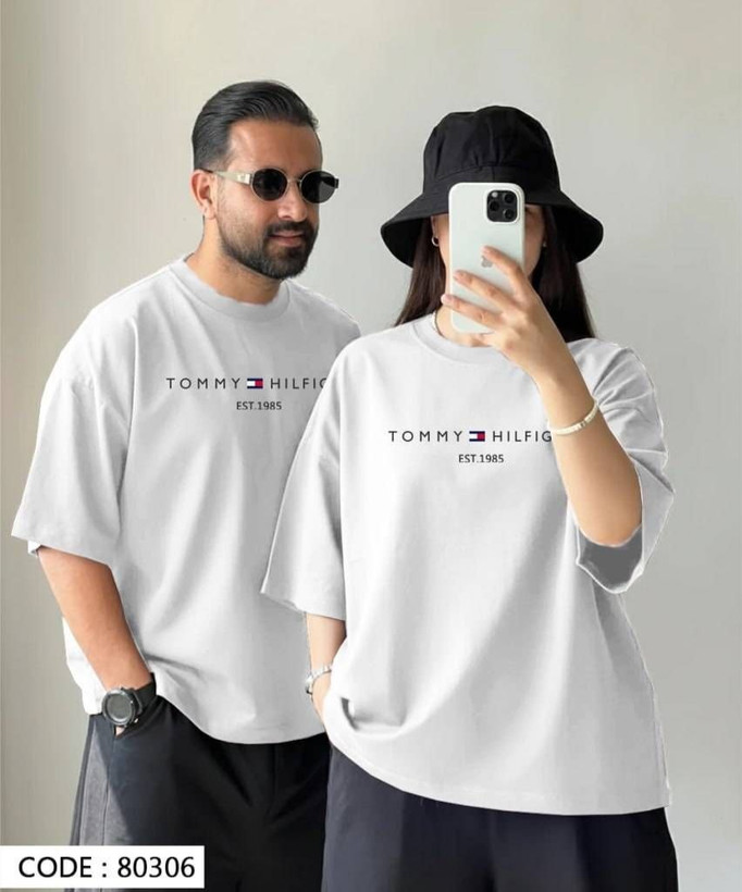 تیشرت باکسی کاپلی هم زنانه هم مردانه طرح Tommy جنس نخ پنبه خنک تابستانی آستین سه ربع کد 80306