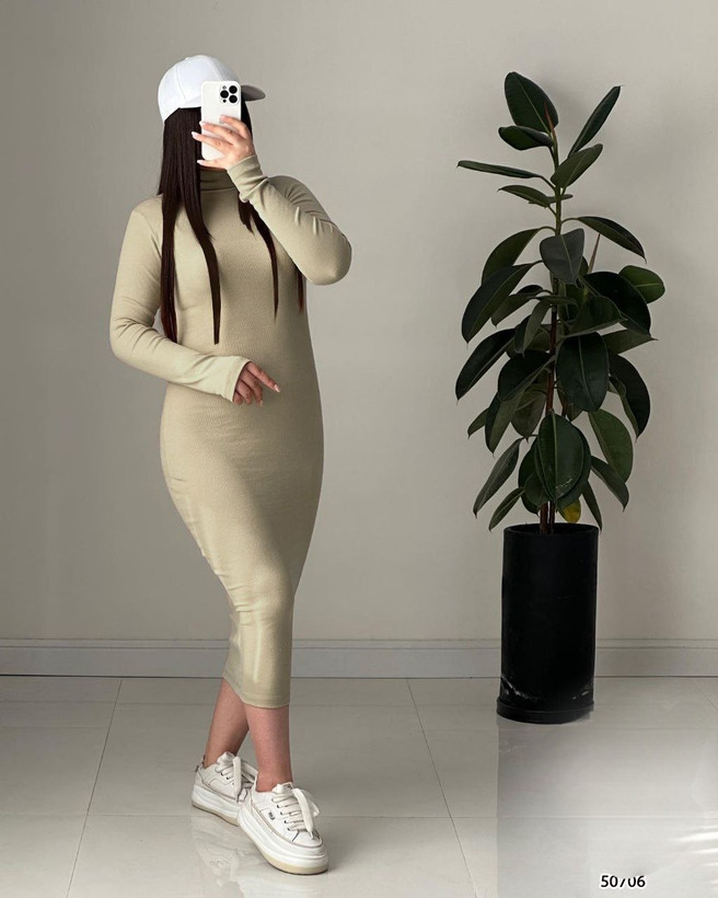 پیراهن زنانه ماکسی فانریپ یقه اسکی کد 50706 مناسب سه فصل بهار تابستان و پاییز