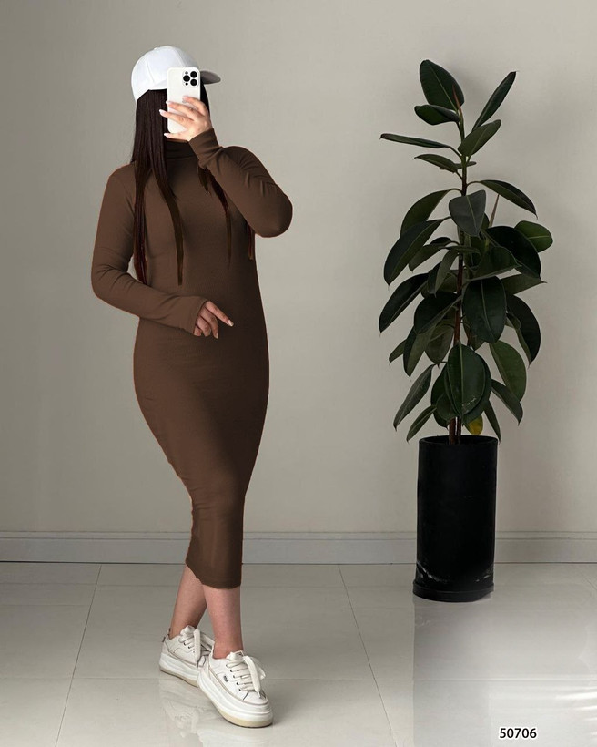 پیراهن زنانه ماکسی فانریپ یقه اسکی کد 50706 مناسب سه فصل بهار تابستان و پاییز